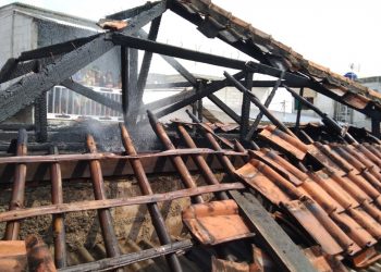 Diduga Korsleting, Rumah Di Ciputat Terbakar 