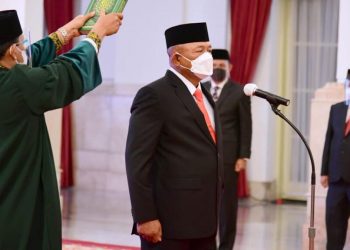 Presiden Jokowi Lantik Ganip Warsito sebagai Kepala BNPB
