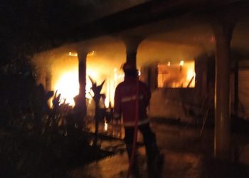 Diduga Korsleting Listrik, Rumah Mewah Di Pamulang Hangus Terbakar