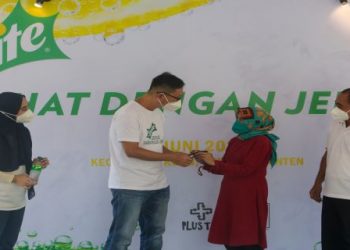 Program #LihatDenganJernih, Ratusan Warga Tak Mampu Di Serang Dapat Bantuan Kacamata