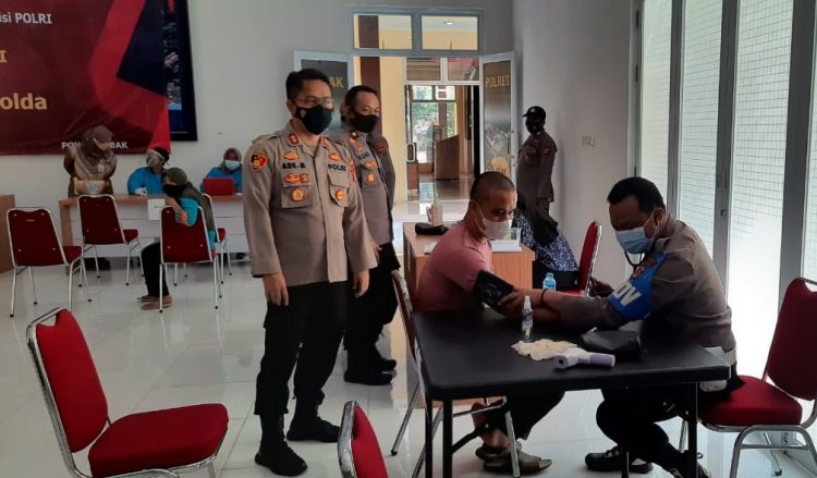 Vaksinasi Polda Banten. (IST)