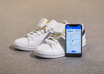 Pakai Sistem Navigasi, Sepatu Ini Diciptakan Untuk Bantu Tunanetra