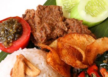 Nasi Rendang Daging Menu Utama Hotel Santika Premiere Bintaro Bulan Ini