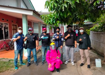 Putus Rantai Covid-19, 234 SC Tangsel dan Kartar Abdi Taruna Jaya 05 Bagikan Masker dan Semprot Disinfektan