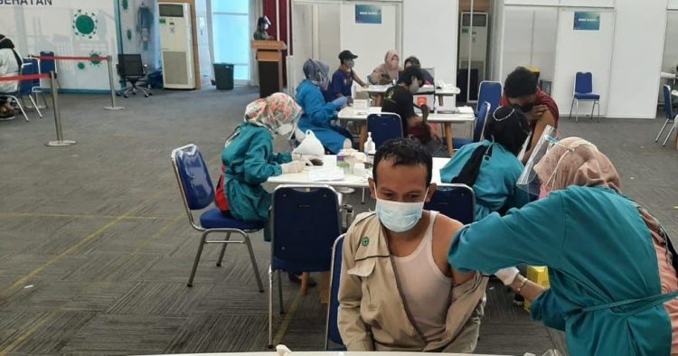 Vaksinasi Polda Banten. (RLS)