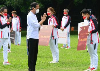 Presiden Serahkan Bonus Apresiasi bagi Atlet Indonesia di Olimpiade Tokyo
