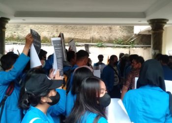 Dinilai Tidak Objektif, KBM Unpam Aksi di Kampus