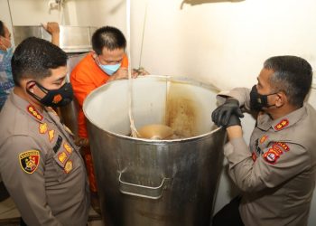 Polresta Tangerang Gerebek Pabrik Ciu Beromzet Puluhan Juta di Cikupa