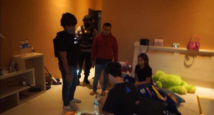 Polsek Balaraja menggerebek kos-kosan yang dijadikan tempat prostitusi online. (IST)