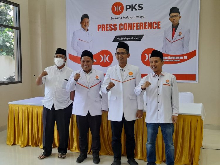 Narji resmi gabung ke PKS. (PHD)