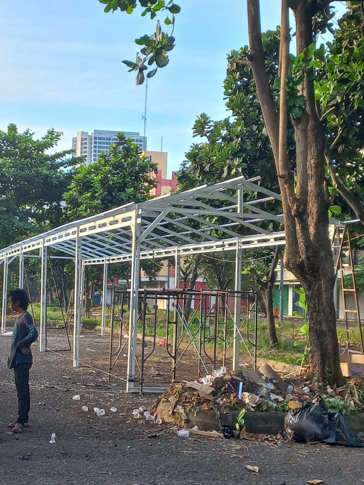 PKL di kawasan Malibu BSD, Serpong, Tangsel. (RAY)