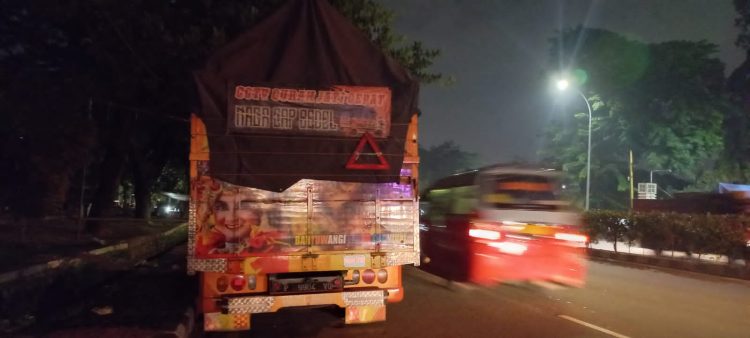 Kemacetan di Jalan Jenderal Sudirman, Kota Tangerang. (KEY)