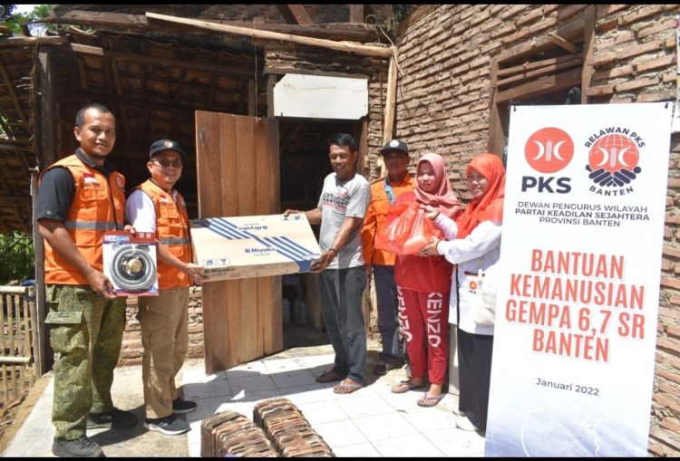 Bantuan korban gempa Pandeglang dari PKS. (IST)