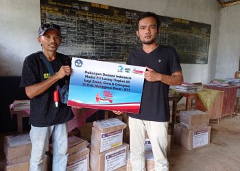 Program #AyoTunjukTangan, SGM Eksplor-Indomaret Salurkan Bantuan Pendidikan Rp 3,5 Miliar