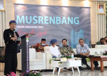 Saat Musrenbang, Aparatur Kecamatan Legok Pakai Baku Adat