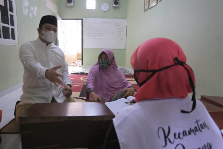 Program Pemberantasan Buta Huruf Al-Qur'an Bagi Lansia. (MAN)