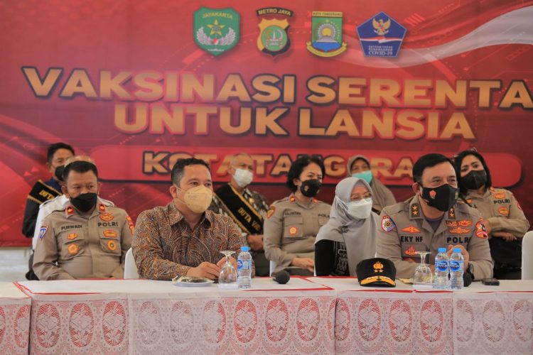Gerai vaksinasi covid-19 di Kota Tangerang. (FIR)