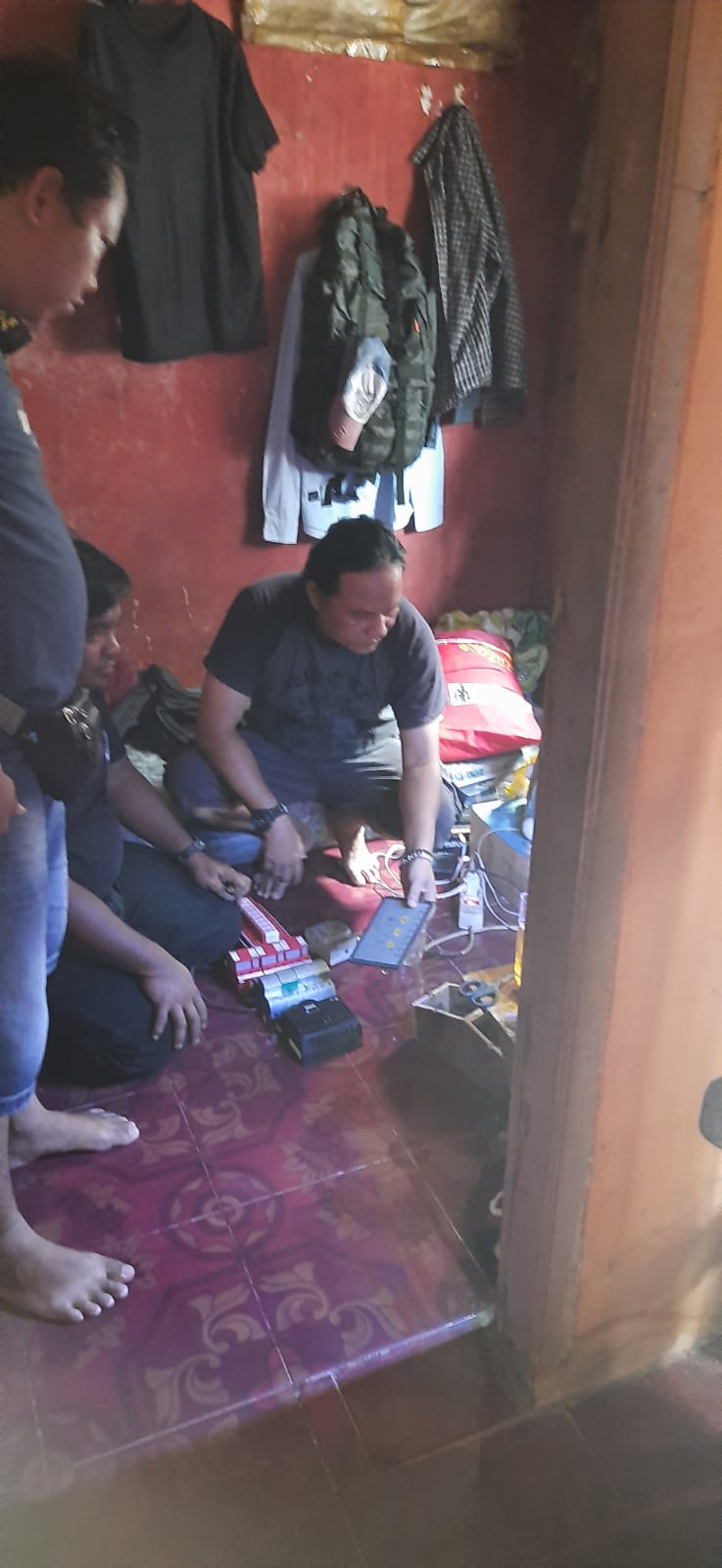 Penangkapan pelaku pencurian komponen BTS. (SOL)