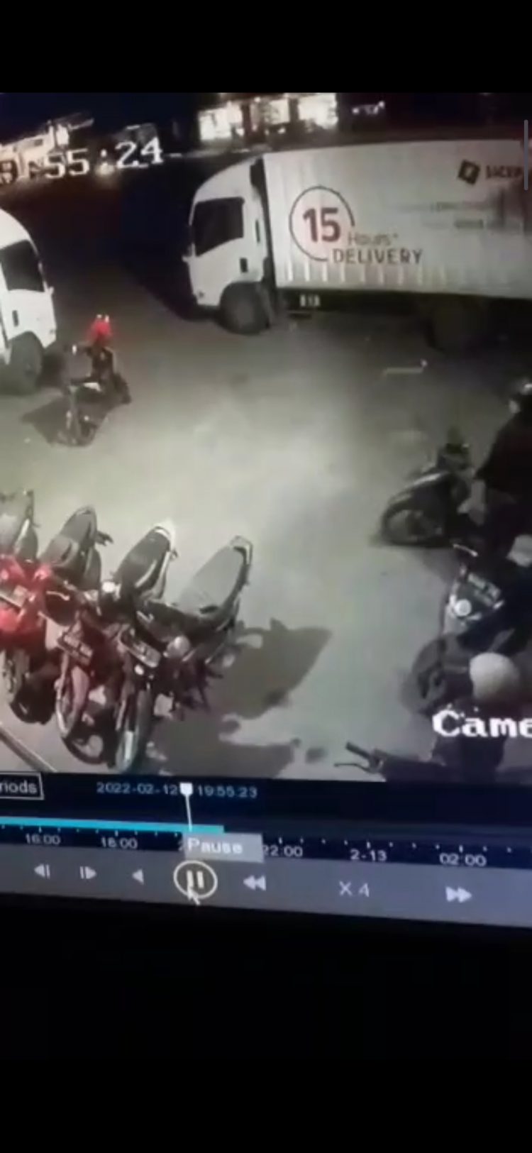 Rekaman CCTV saat maling motor beraksi. (IST)