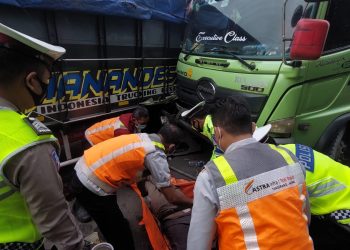 Tiga Truk Tabrakan di Tol Tangerang-Merak, Satu Supir Tewas