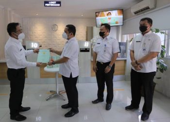 Kado di HUT ke-29, Pemkot Tangerang Terima Sertipikat Aset Barang dari Kantor Pertanahan