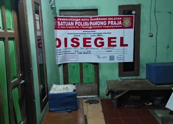 Gerebek Warem, Satpol PP Tangsel Sita Ratusan Miras dan Kondom Bekas