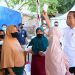 Serahkan Bansos di Pasar Harjamukti Cirebon, Presiden: Untuk Modal Usaha