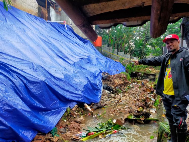 Longsor di Kademangan, Setu, Kota Tangsel. (RAY)