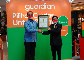 Peserta Pemeriksaan Kesehatan Terbanyak, Guardian Raih Penghargaan dari MURI