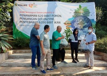 Peringati Hari Lingkungan Hidup Sedunia, Unika Atma Jaya Tanam Pohon dan Tebar Bibit Ikan