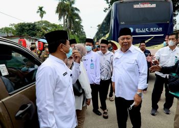Walikota Tangsel Sambut Kepulangan Jemaah Haji