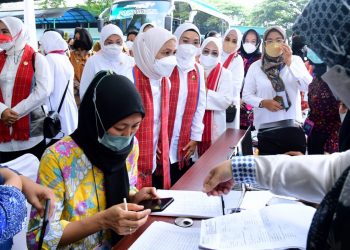 Ibu Iriana dan Ibu Wury Tinjau Pelaksanaan Tes IVA di Tangerang