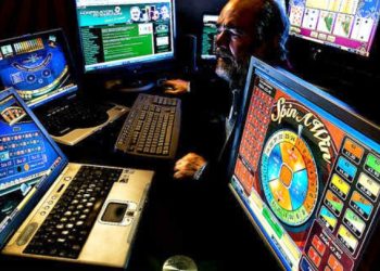 Lima Admin Judi Online Diamankan di Apartemen Kota Tangerang