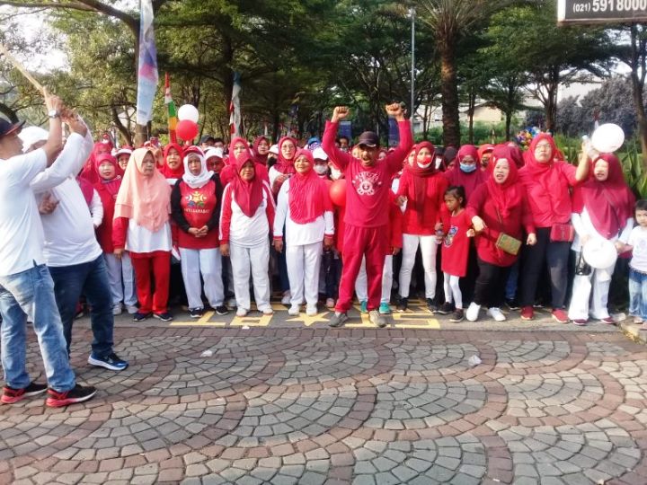 Kemeriahan kegiatan HUT Ke-77 RI di Kelurahan Jatake. (KEY)