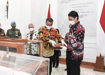Naskah Asli Teks Proklamasi Akan Disandingkan dengan Bendera Pusaka di Istana Merdeka