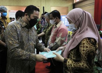 Ribuan Sertipikat Tanah Dibagikan ke Warga