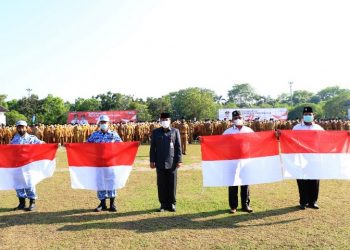 Dukung Gerakan Program Kemendagri, Pemkab Tangerang Bagikan Bendera Merah Putih