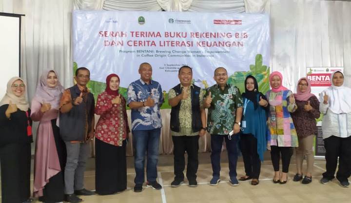 Kegiatan Literasi Keuangan Komunitas Petani Kopi yang diselenggarakan BJB. (IST)