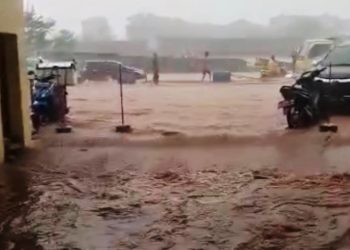 Bak Sungai Meluap, Ruas Jalan Hingga Puskesmas di Serpong Kebanjiran