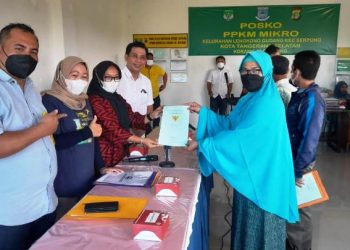 BPN Tangsel Bagikan Ratusan Sertipikat PTSL di Kelurahan Lengkong Gudang