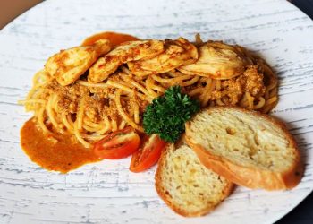 Rawon Daging dan Spaghetti Ayam Gulai, Menu Istimewa di Hotel Santika Premiere Bintaro Bulan Ini