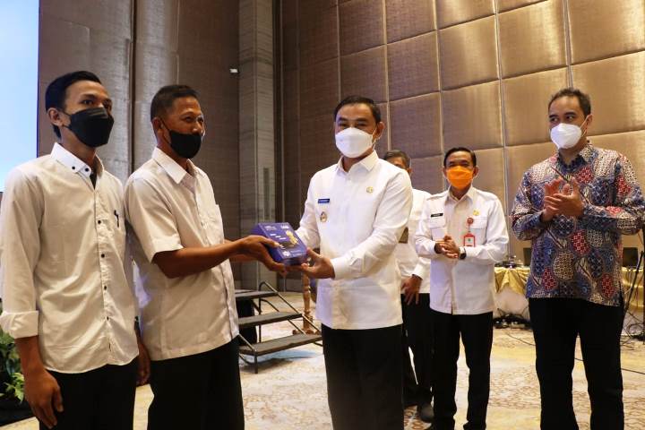 Wakil Bupati Tangerang Mad Romli membuka bintek Pendistribusian STB. (RIK)