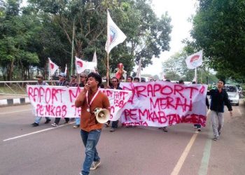 HUT Kabupaten Tangerang Diwarnai Aksi Demo, Zaki-Mad Romli Diberi Rapor Merah