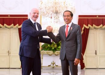 Presiden Jokowi Sambut Kunjungan Presiden FIFA di Istana