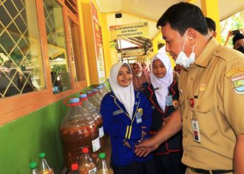 Buka Program Sehati, Sekda: Manfaatkan Lingkungan Sekolah Ditanami Tanaman Bergizi Tinggi