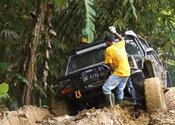 Jelajah Jonggol Offroad 2: Trek Menantang, Terabas Sungai, Bebatuan dan Hutan