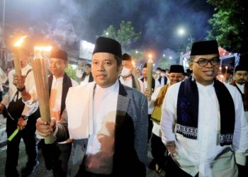 Pawai Obor Meriahkan Festival Maulid 2022