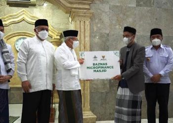Jamaah Masjid di Tangsel Dapat Bantuan Baznas Microfinance