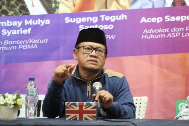 Ketua IPW Sugeng Teguh Santoso saat menghadiri diskusi publik Polisi Sipil Idaman Masyarakat yang digelar Korps Mahasiswa dan Pemuda NKRI (KOMPAN) di Kota Serang, Banten, Minggu, 13 November 2022