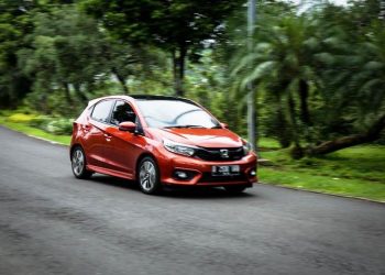 Diajang Uzone Choice Awards 2022, Honda Brio Kendaraan Terpopuler Pilihan Konsumen